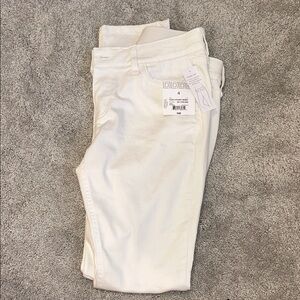 Liz Claiborne Women's Off-White Skinny Jeans